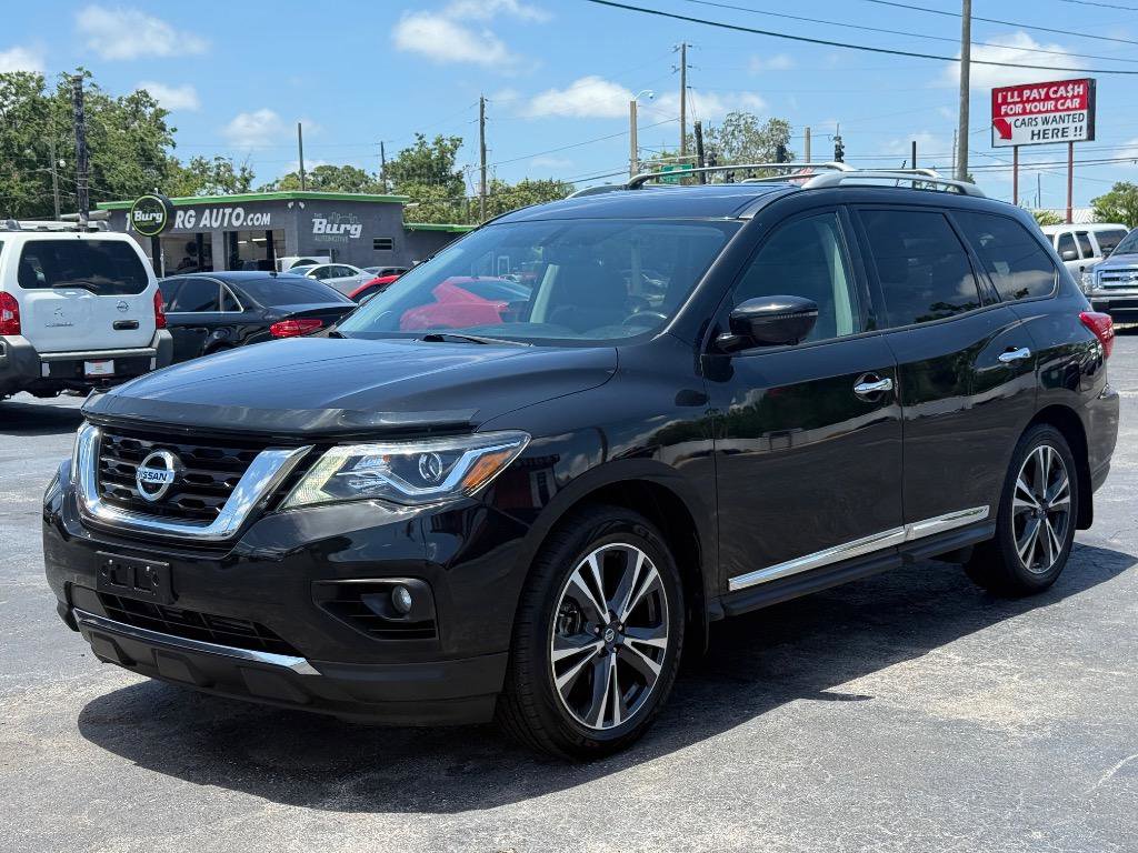 Used 2017 Nissan Pathfinder Platinum w/ Cargo Package image 9