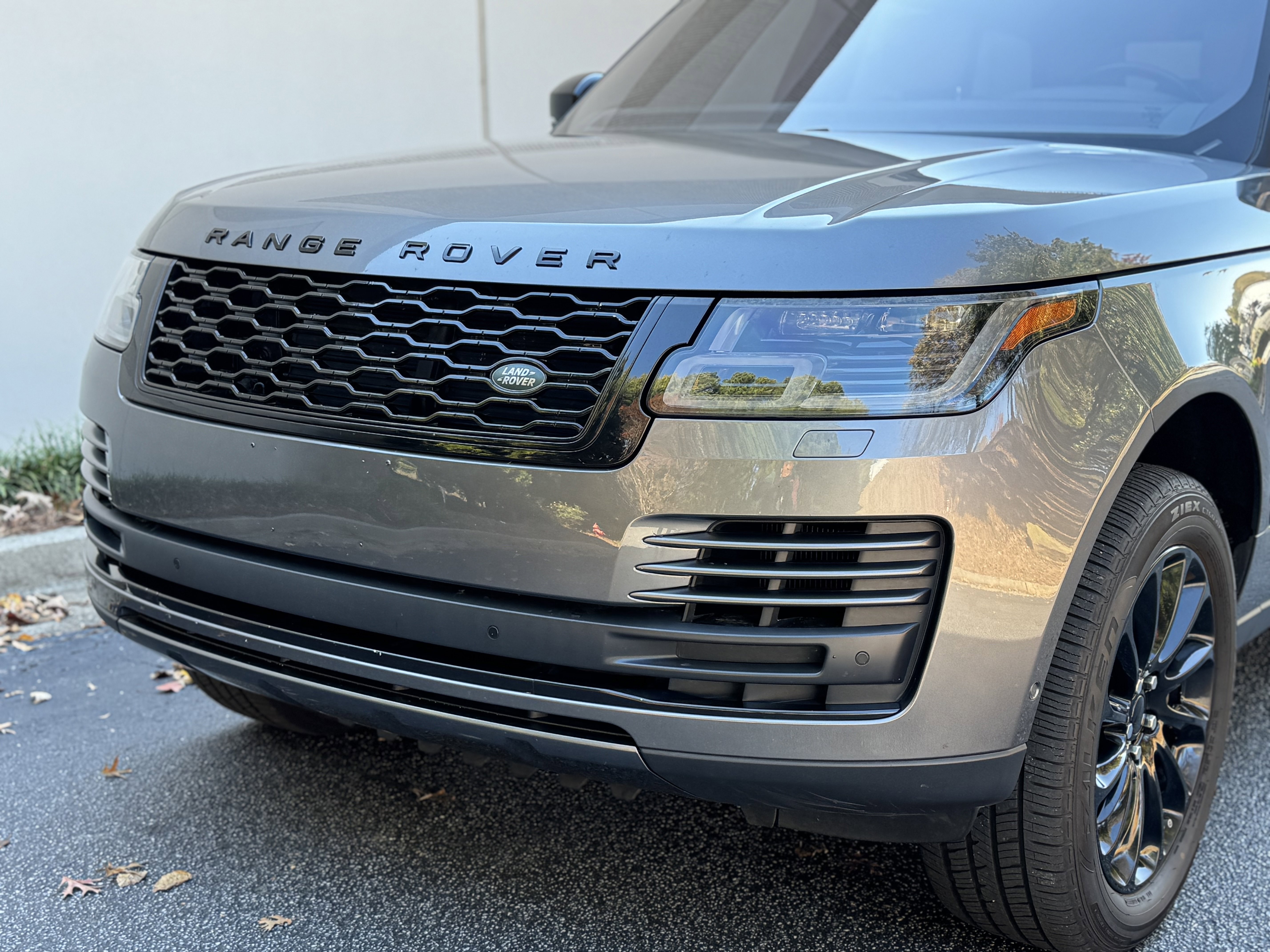 Used 2018 Land Rover Range Rover HSE image 5