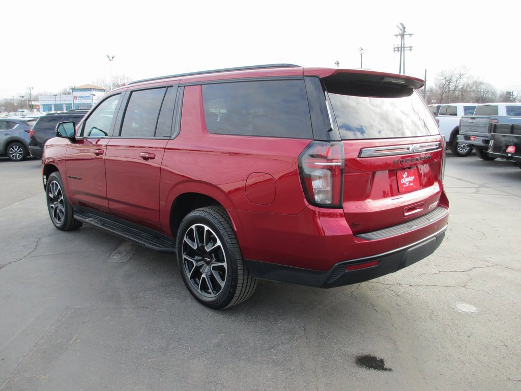 Used 2023 Chevrolet Suburban RST w/ Luxury Package image 10