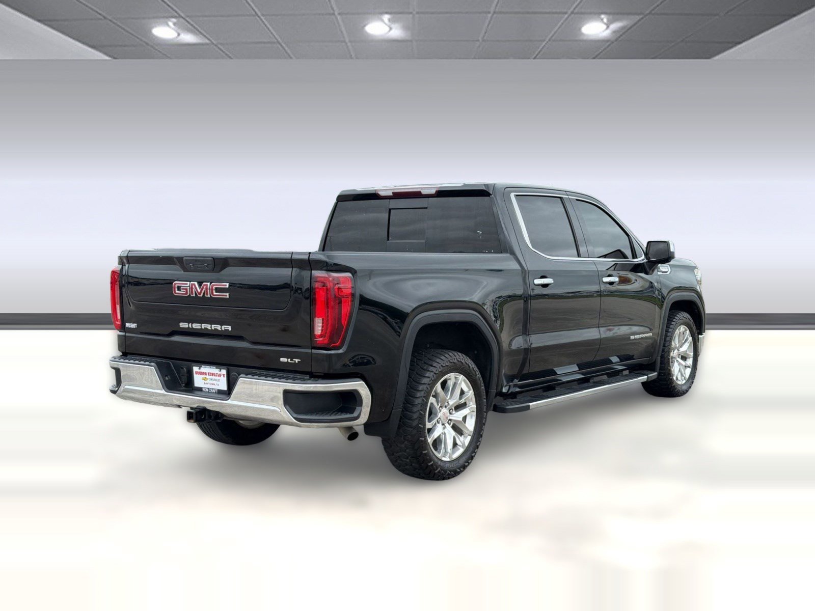 Used 2020 GMC Sierra 1500 SLT RWD image 9