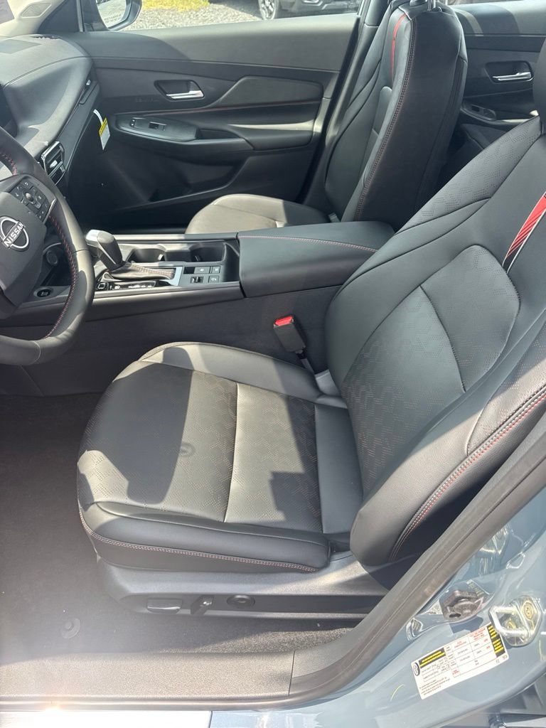 New 2026 Nissan Sentra SR w/ SR Premium Package FWD image 9