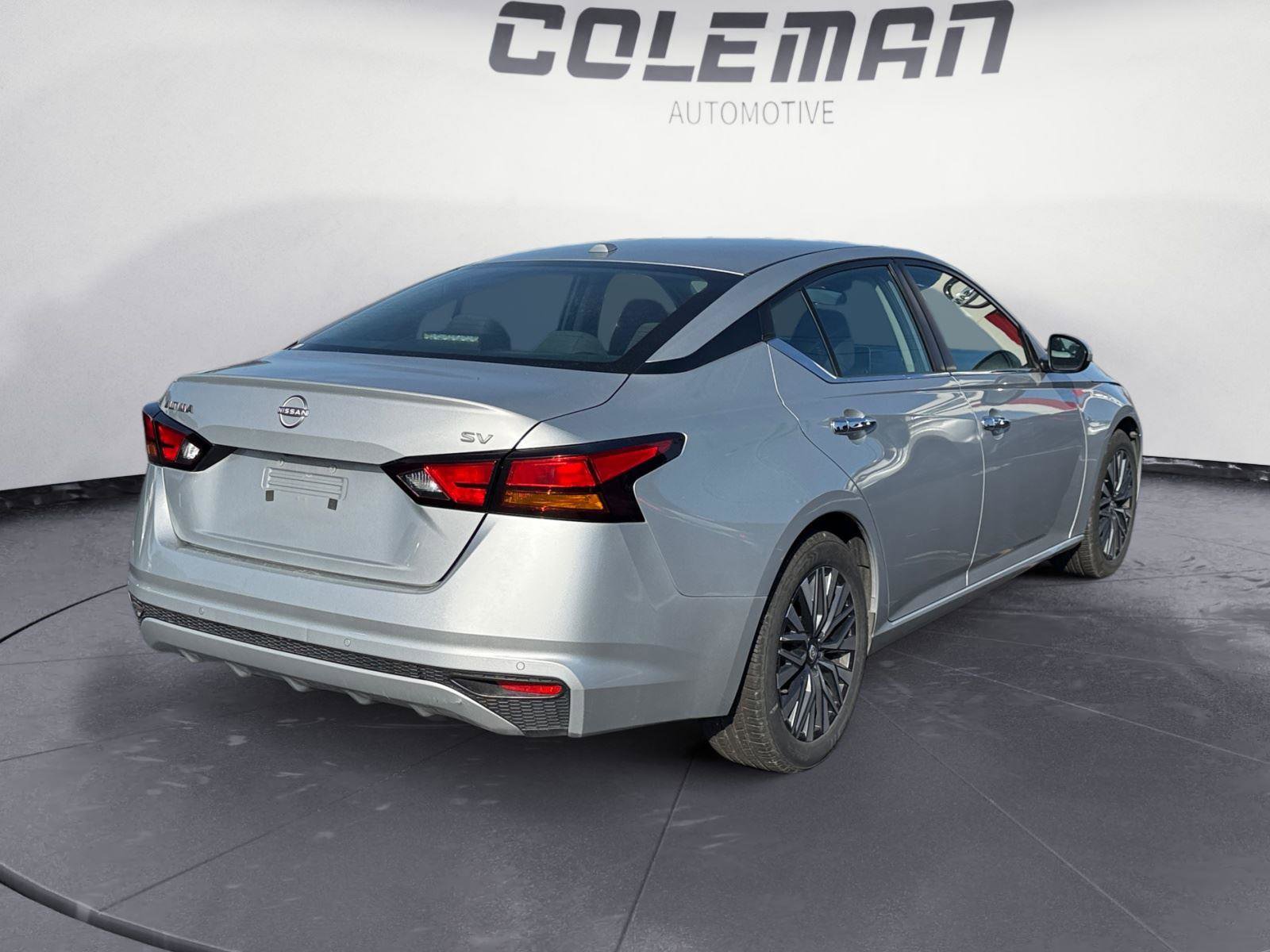 Used 2023 Nissan Altima 2.5 SV image 5