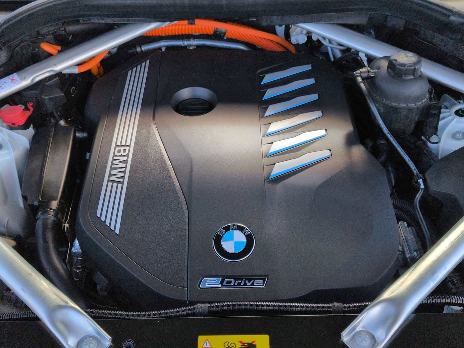 Certified 2023 BMW X5 xDrive45e w/ Climate Comfort Package image 15