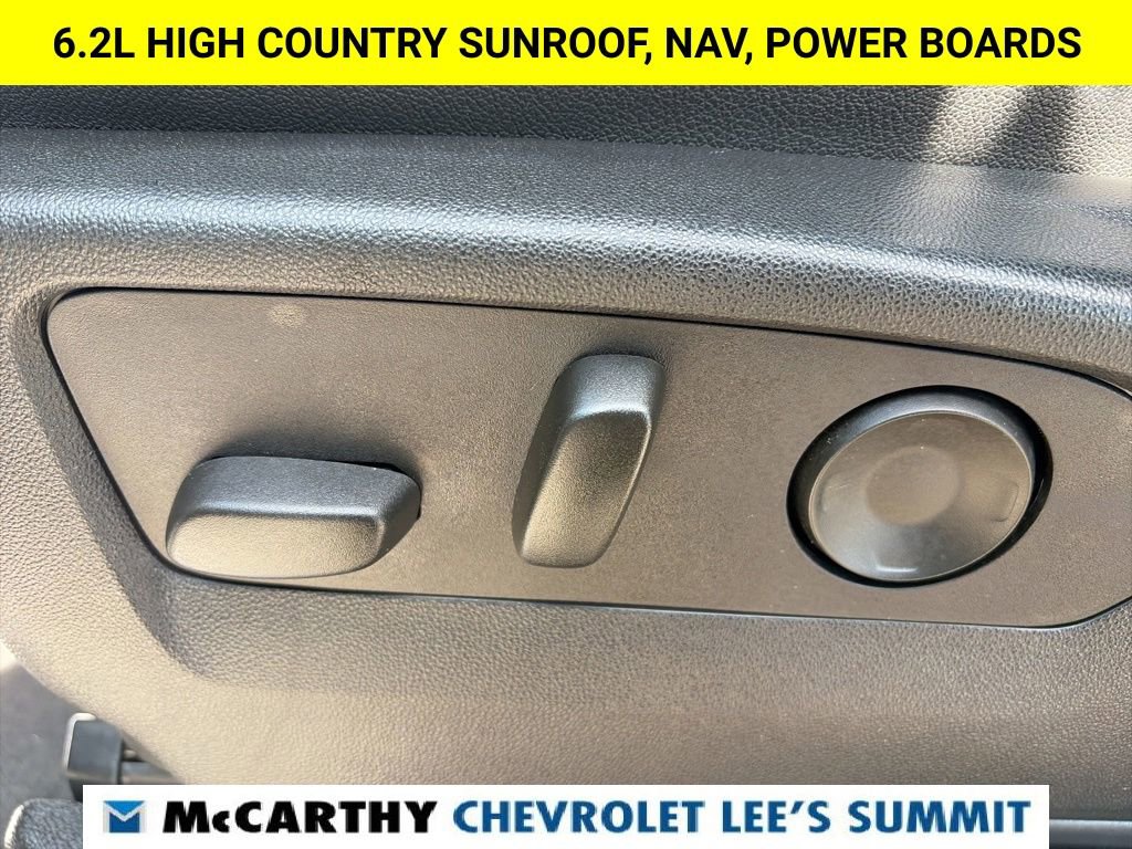Used 2023 Chevrolet Suburban High Country w/ Premium Package 2 AWD/4WD image 63