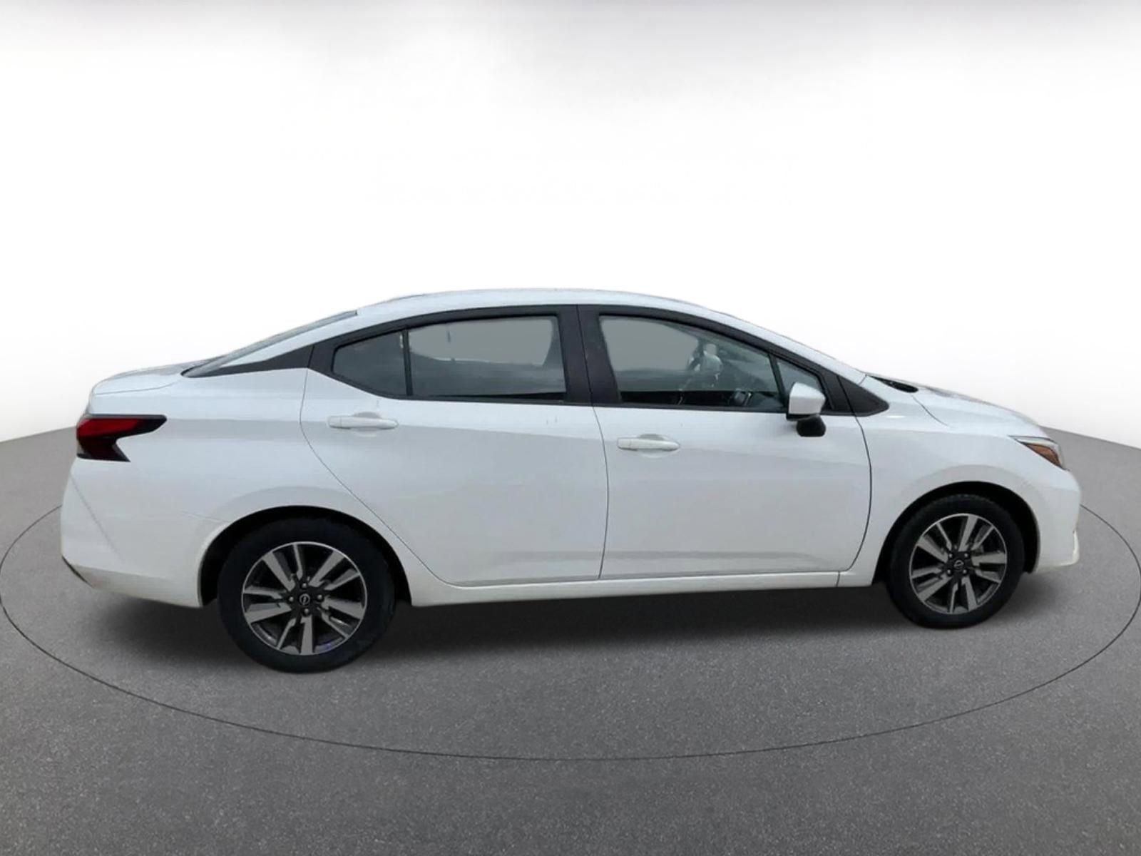 Used 2025 Nissan Versa SV image 16