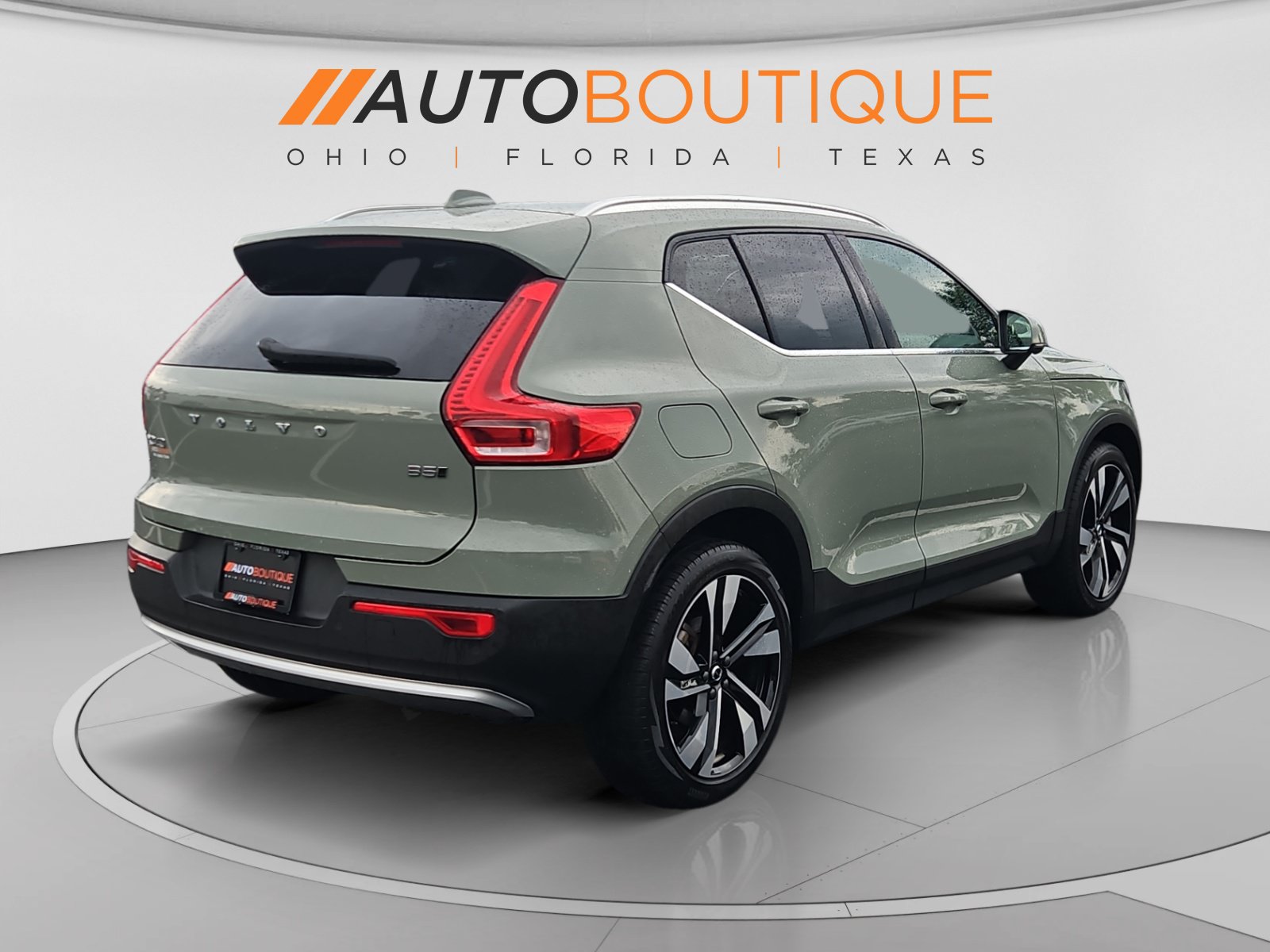 Used 2024 Volvo XC40 B5 Plus w/ Climate Package AWD/4WD image 5