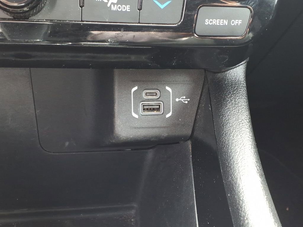 Used 2022 Jeep Compass Limited image 12