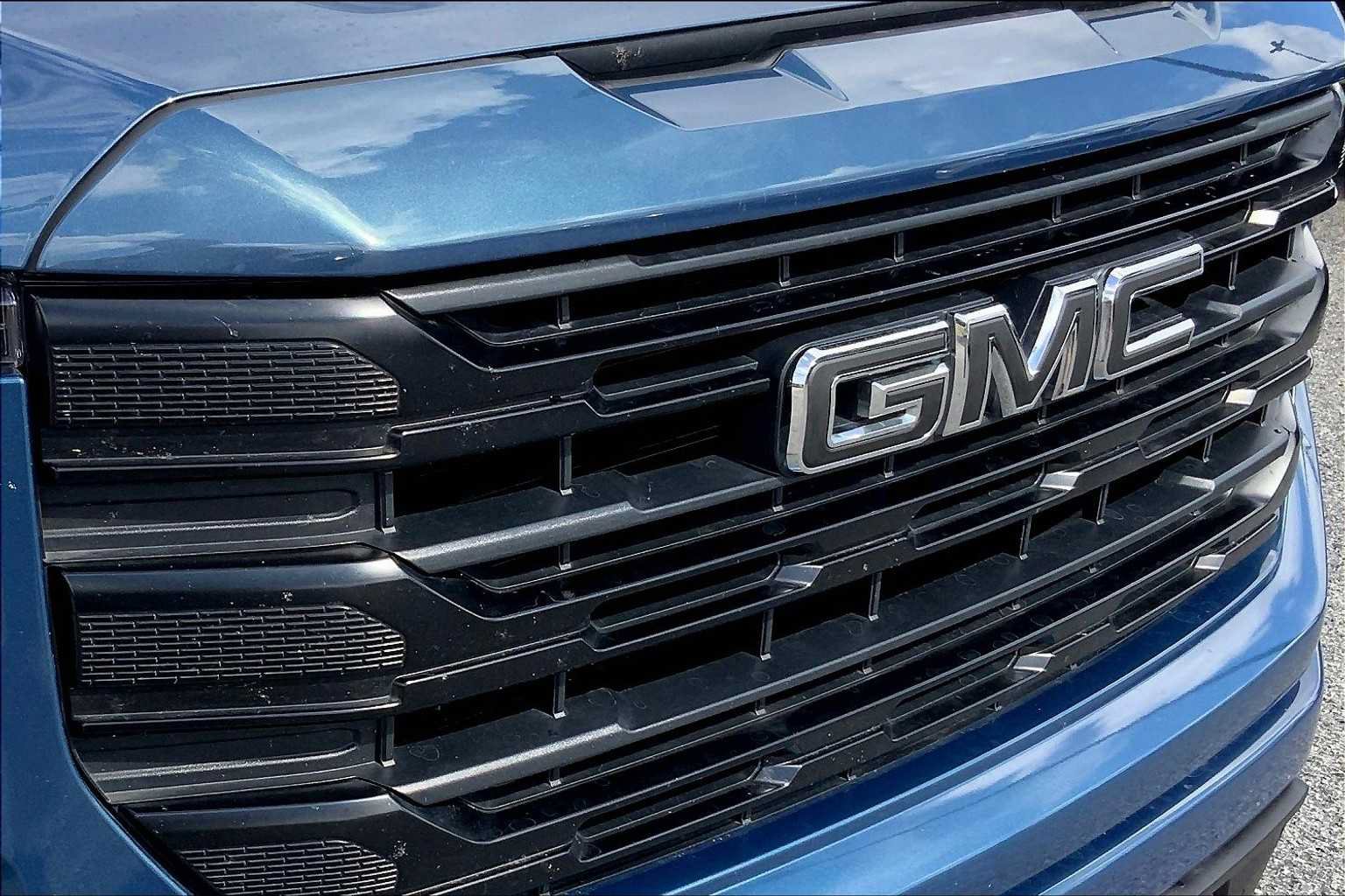 Used 2024 GMC Sierra 1500 Pro w/ Graphite Edition AWD/4WD image 28