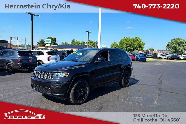 Used 2021 Jeep Grand Cherokee Laredo X AWD/4WD image 3