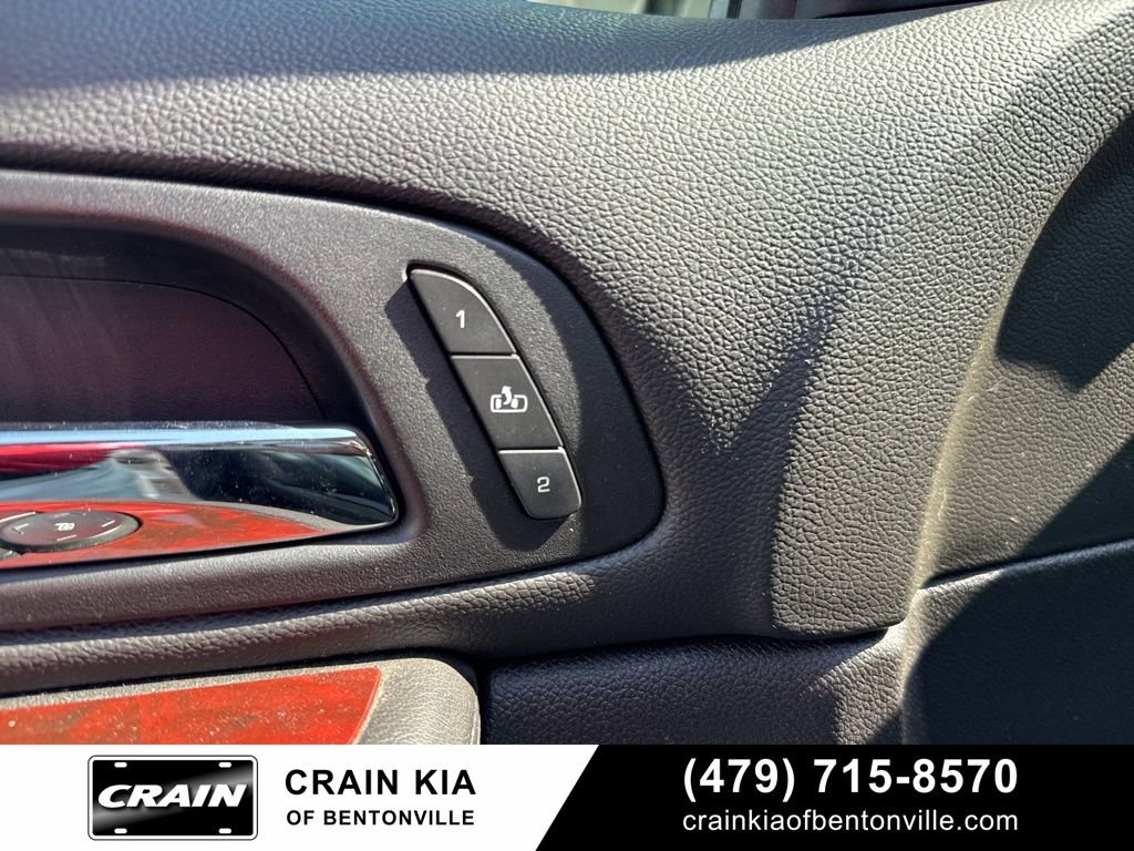 Used 2008 Cadillac Escalade EXT image 19