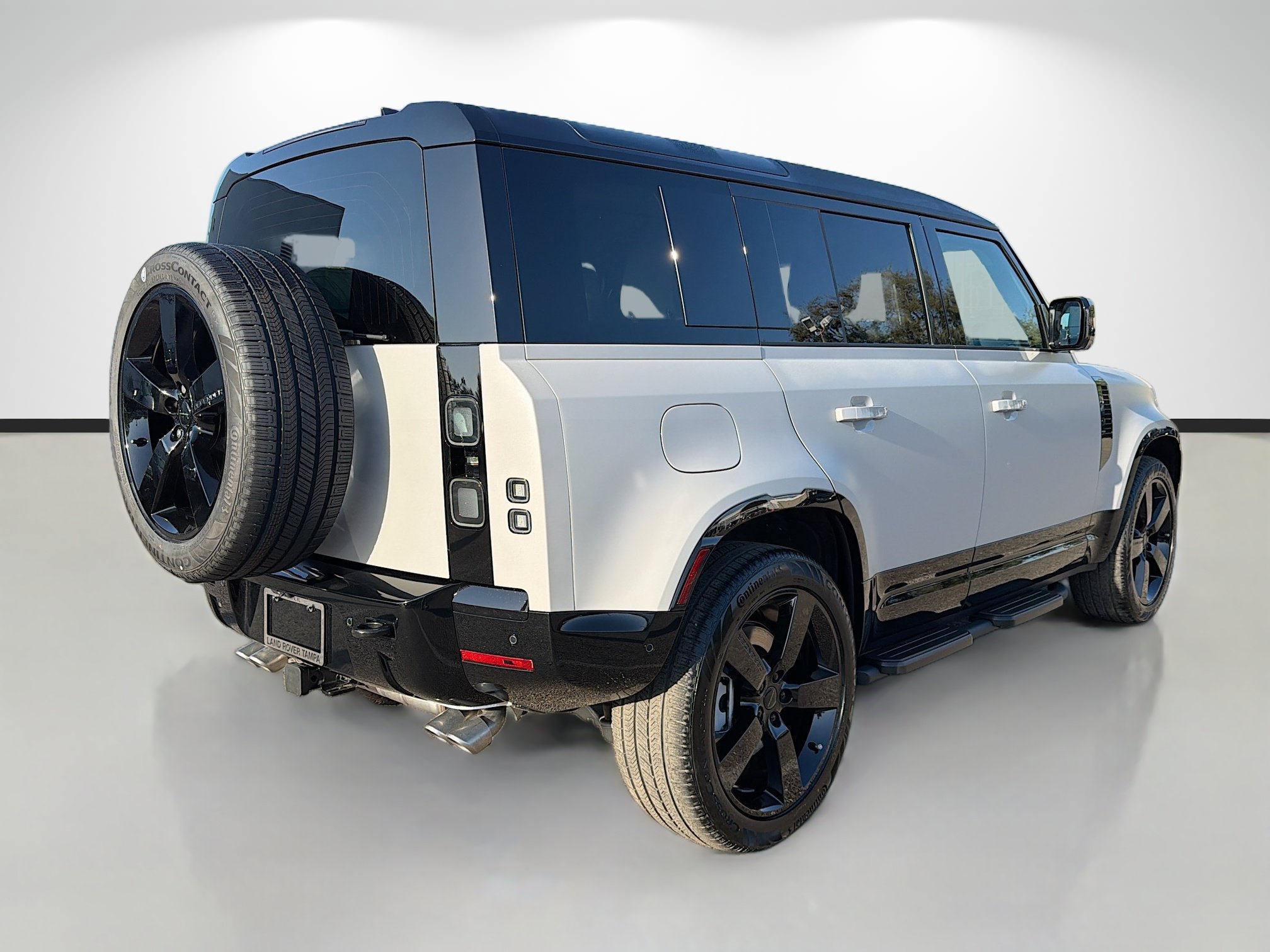 New 2026 Land Rover Defender 110 X-Dynamic SE AWD/4WD image 5