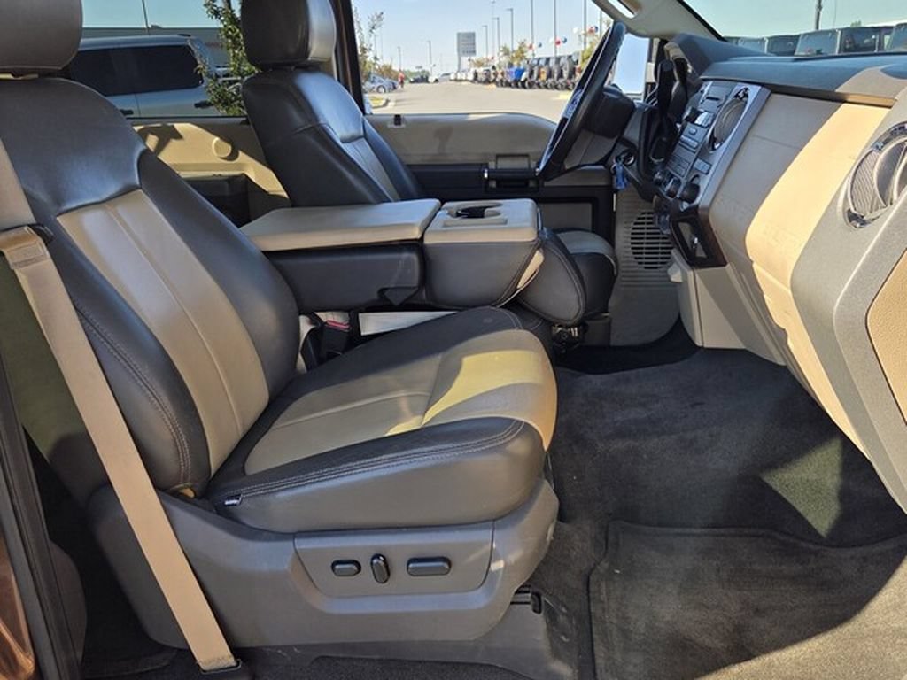 Used 2011 Ford F250 Lariat w/ Lariat Interior Pkg RWD image 14