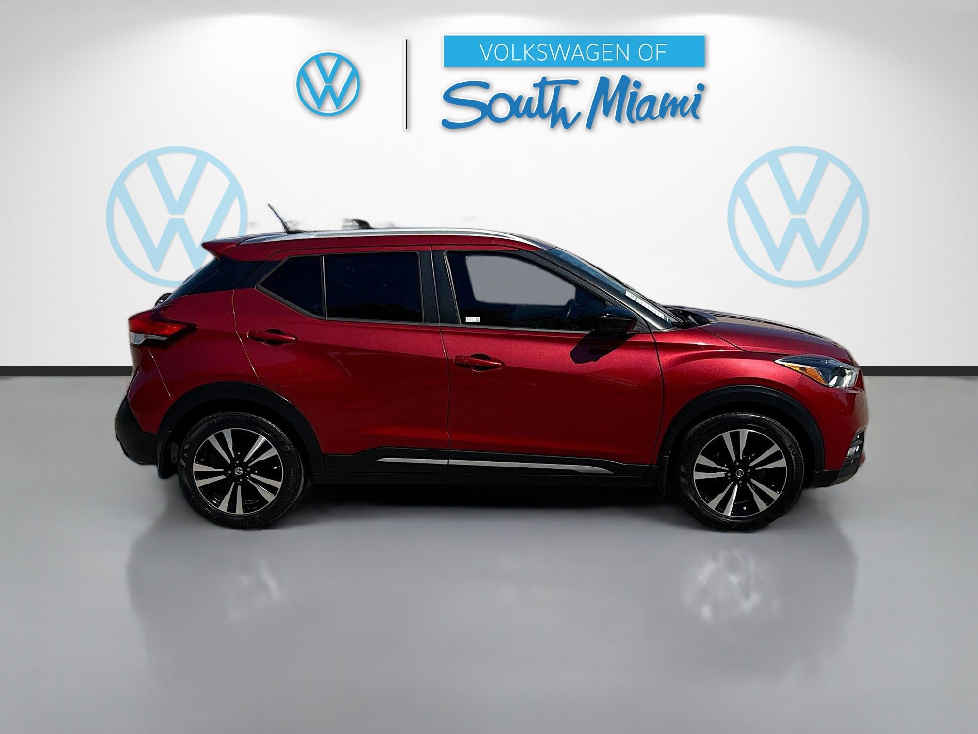 Used 2019 Nissan Kicks SR w/ Exterior Package image 8