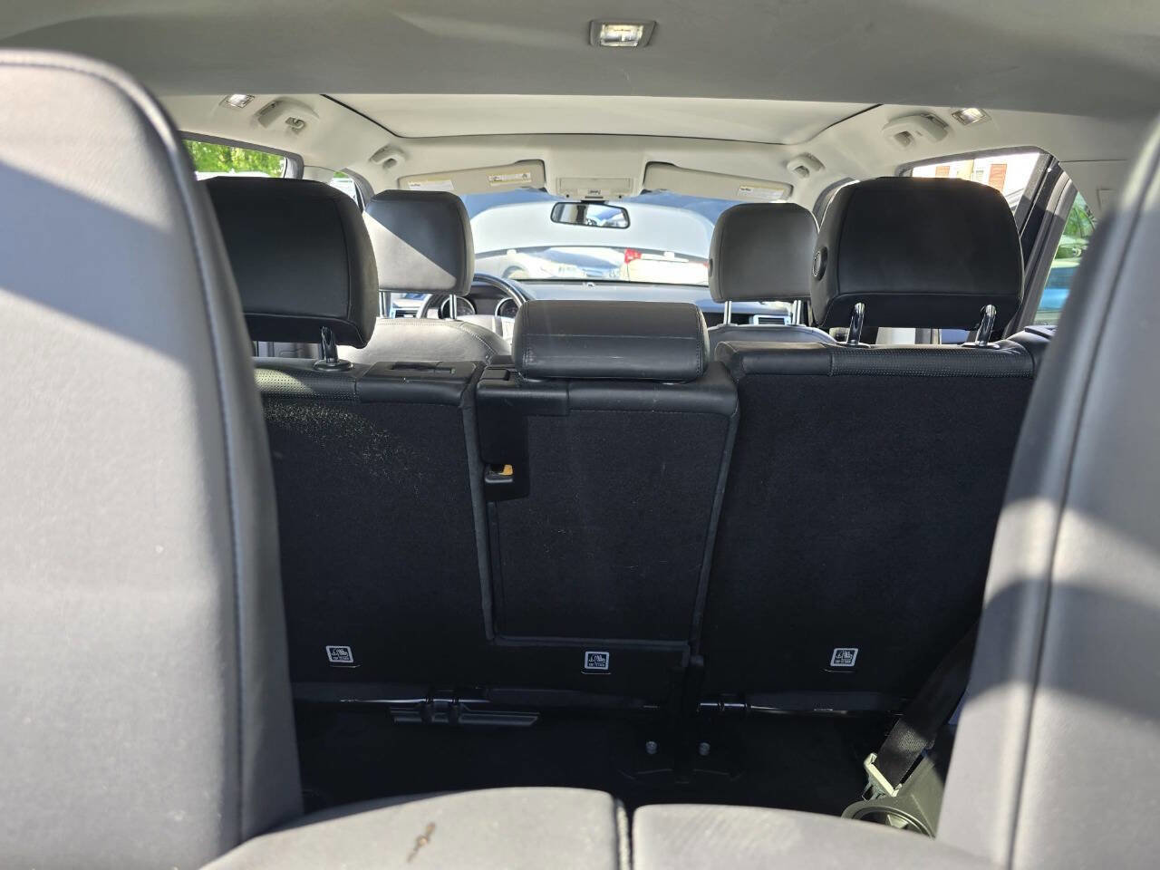 Used 2018 Land Rover Discovery Sport HSE Luxury image 46