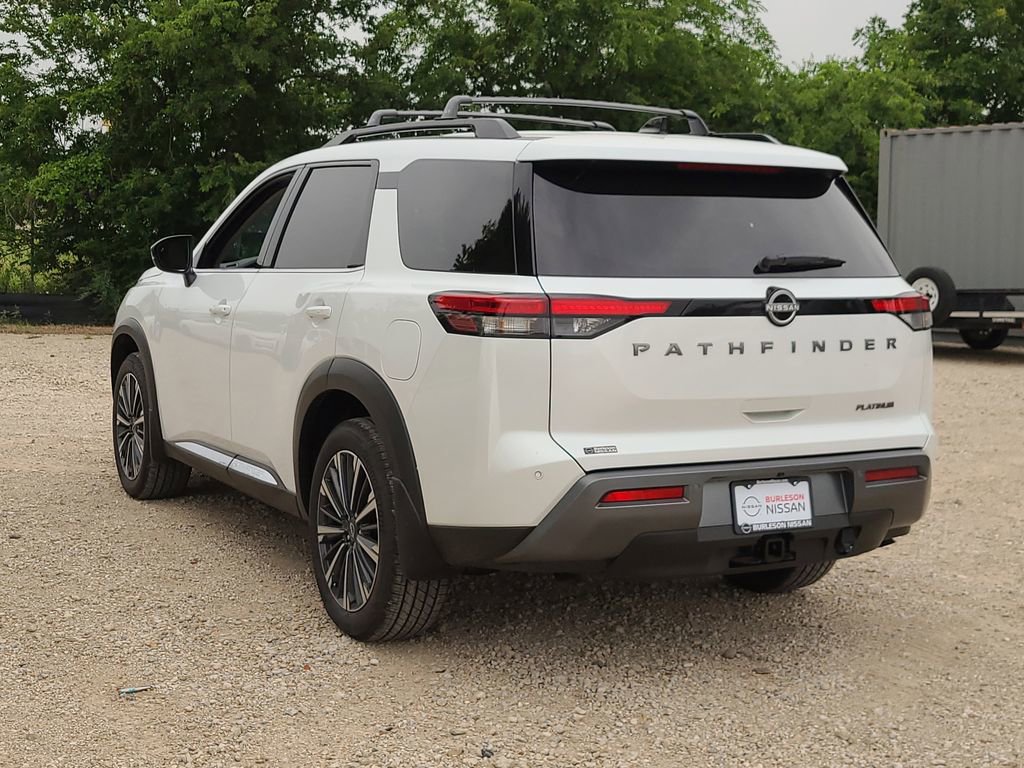New 2026 Nissan Pathfinder Platinum FWD image 2