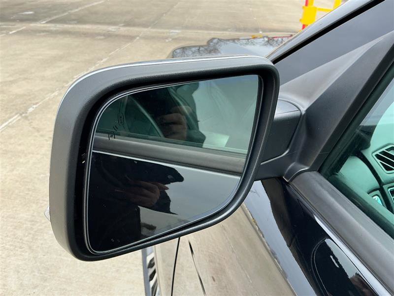 Used 2017 Ford Explorer Platinum image 14