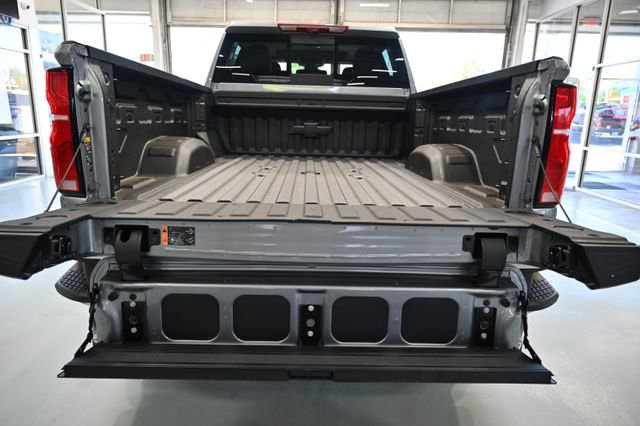 New 2026 Chevrolet Silverado 2500 LTZ w/ LTZ Premium Package AWD/4WD image 9