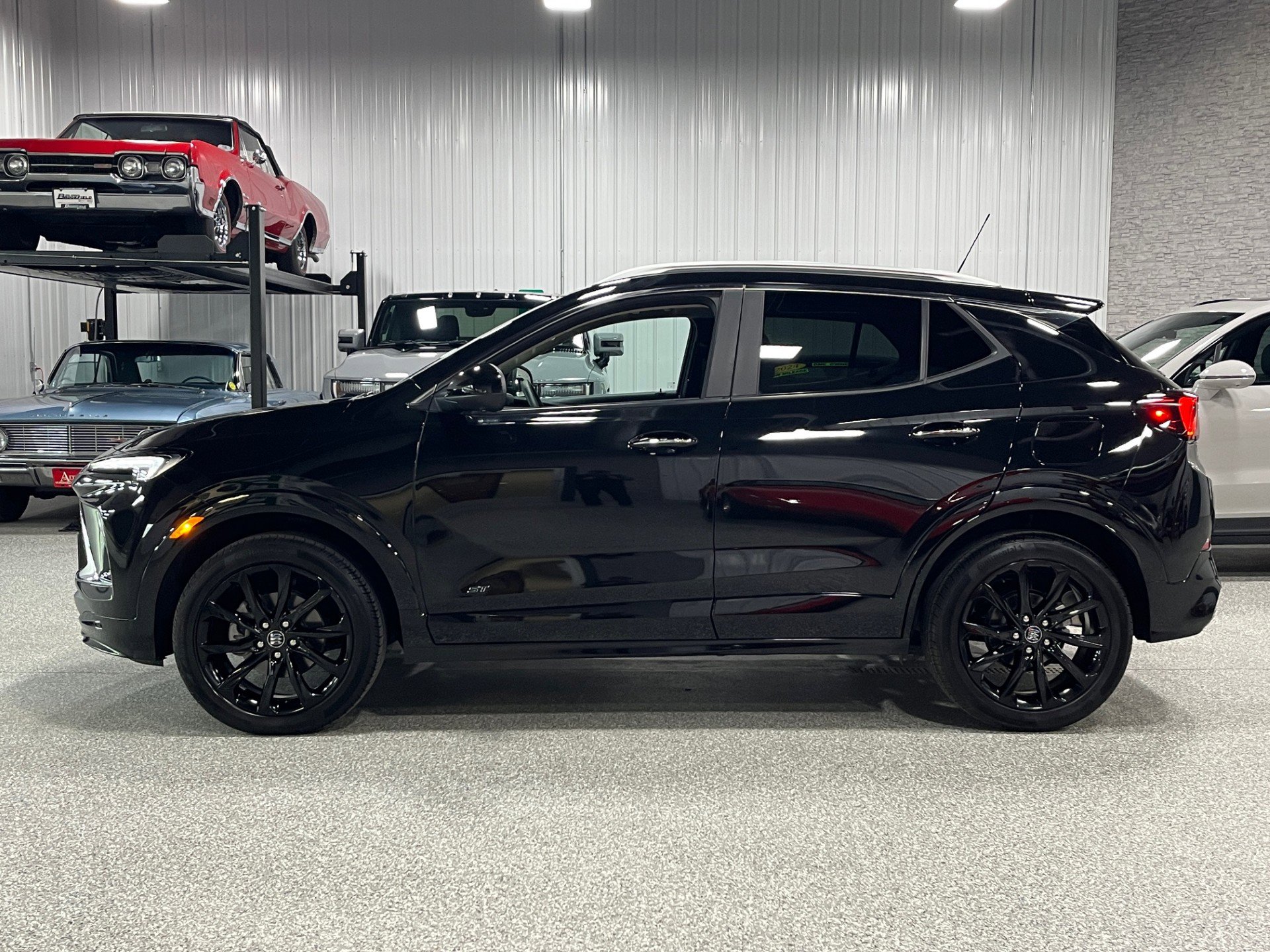Certified 2025 Buick Encore GX Sport Touring w/ Experience Buick Package AWD/4WD image 2