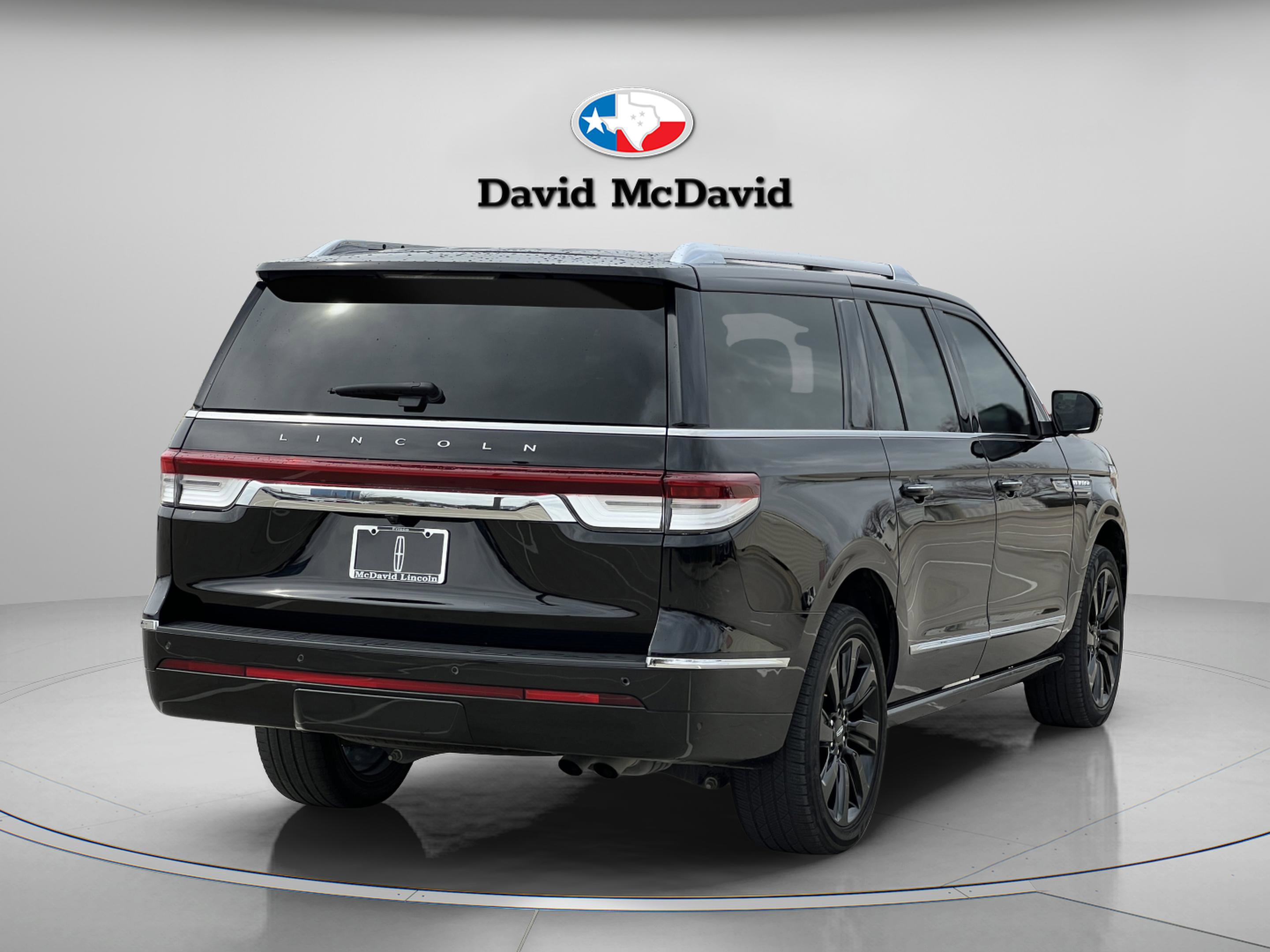 Used 2023 Lincoln Navigator L Reserve image 7