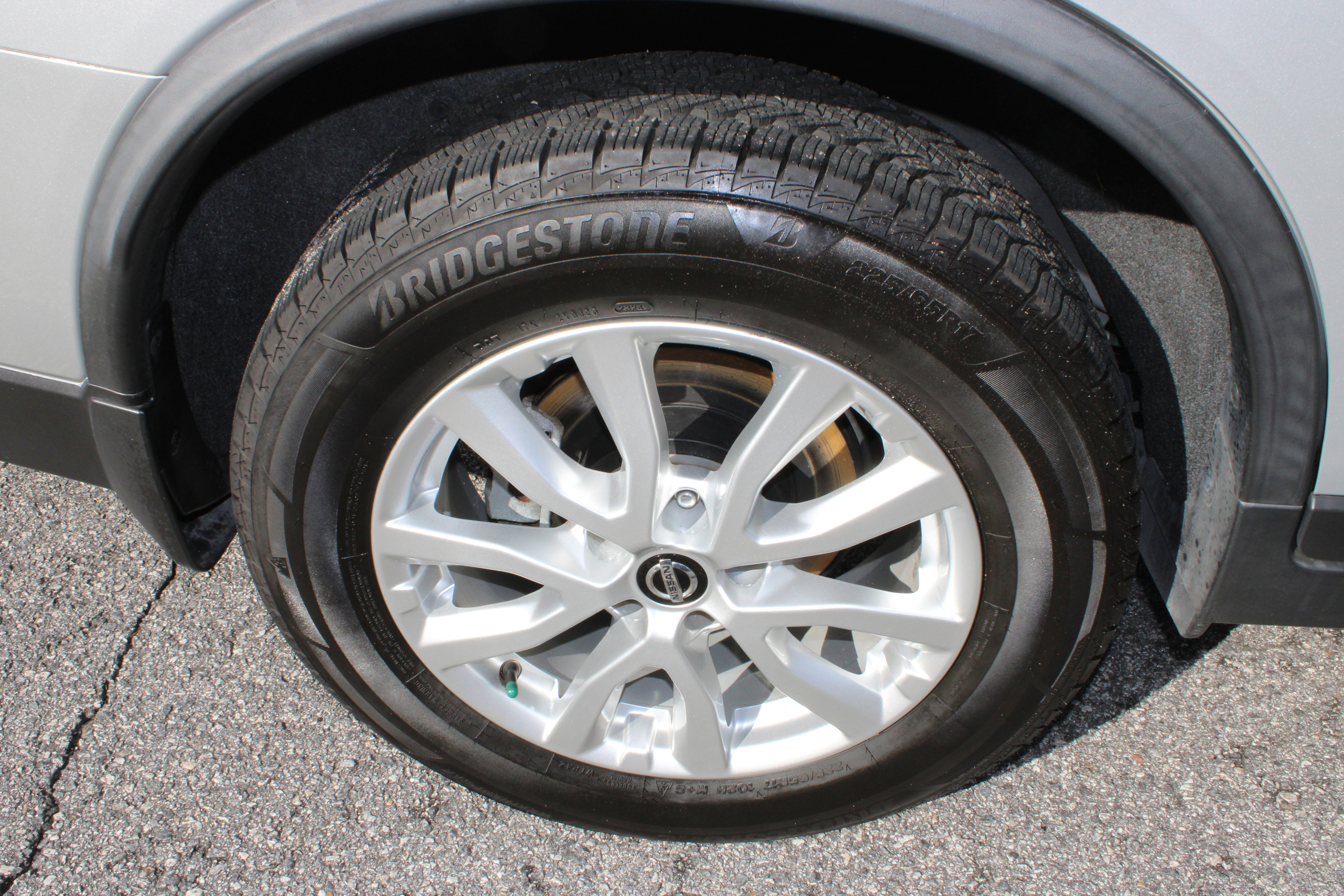 Used 2020 Nissan Rogue SV image 12