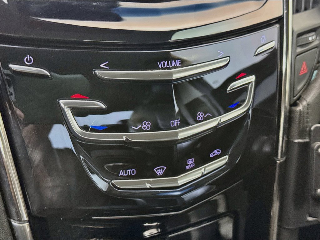Used 2014 Cadillac ATS Luxury w/ Driver Awareness Package RWD image 19