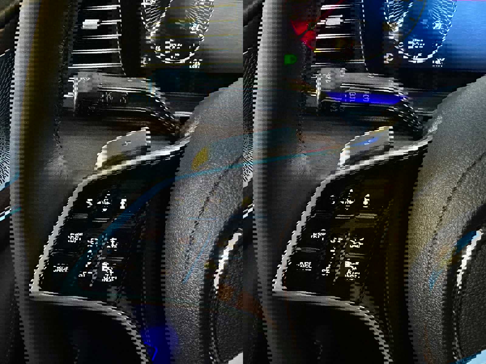 New 2026 Mercedes-Benz GLE 350 4MATIC image 35