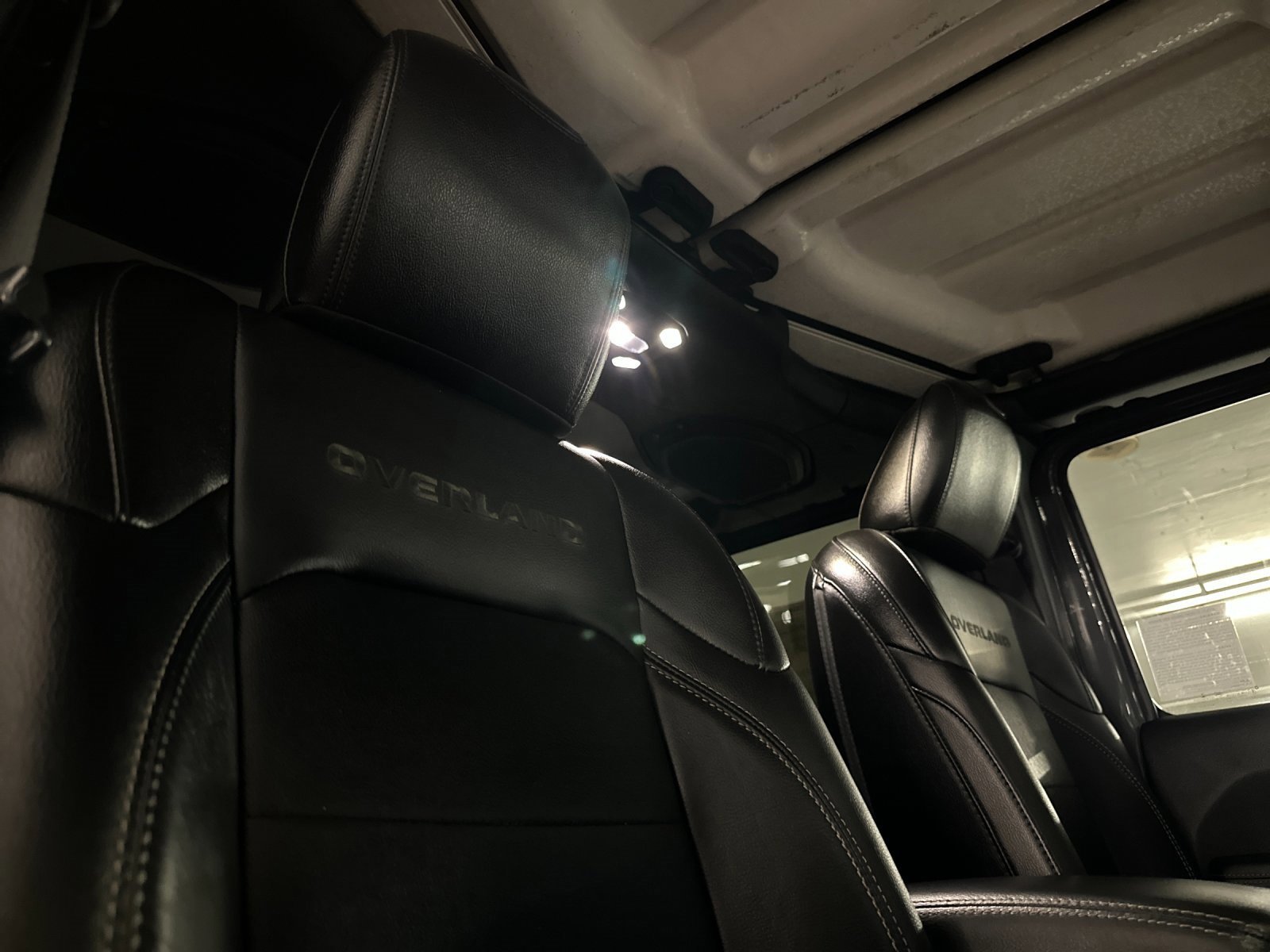 Used 2020 Jeep Gladiator Overland image 15