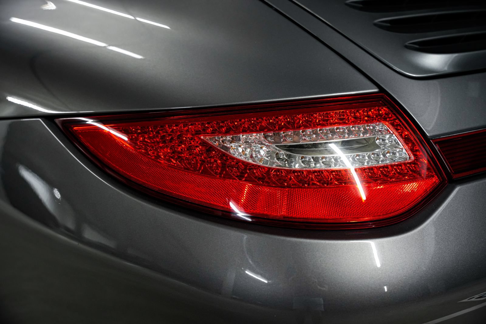 Used 2009 Porsche 911 Carrera 4S AWD/4WD image 31