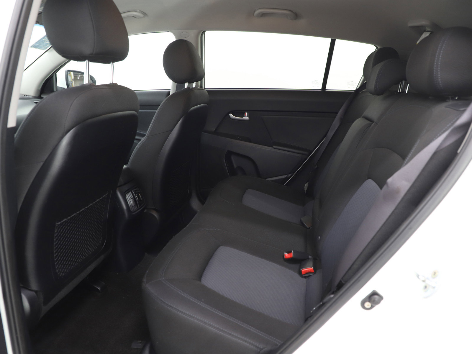 Used 2016 Kia Sportage LX image 14