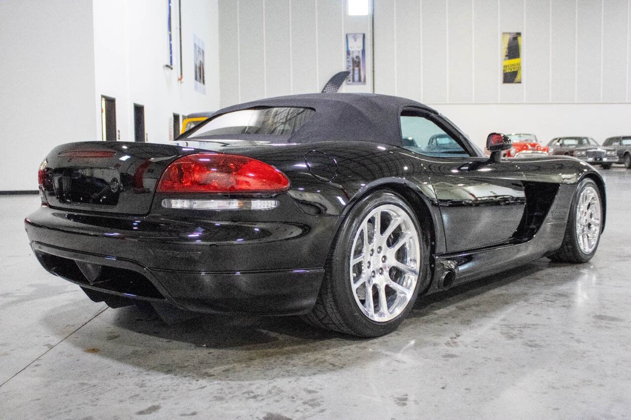 Used 2003 Dodge Viper SRT-10 image 16