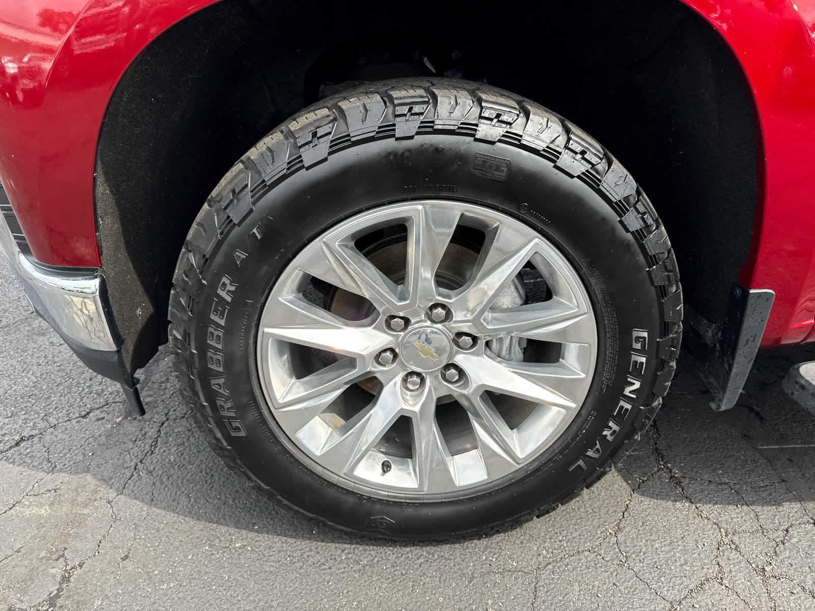Certified 2021 Chevrolet Silverado 1500 LTZ w/ Z71 Off-Road Package AWD/4WD image 9