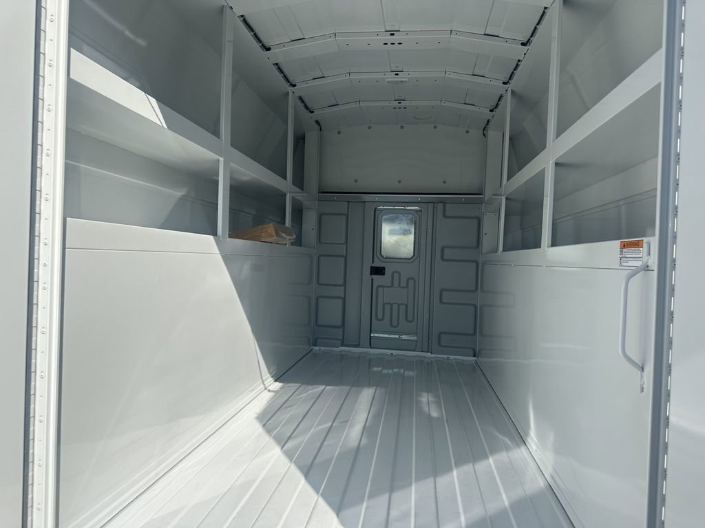 New 2025 Chevrolet Express 3500 Work Van w/ Power Convenience Package image 5