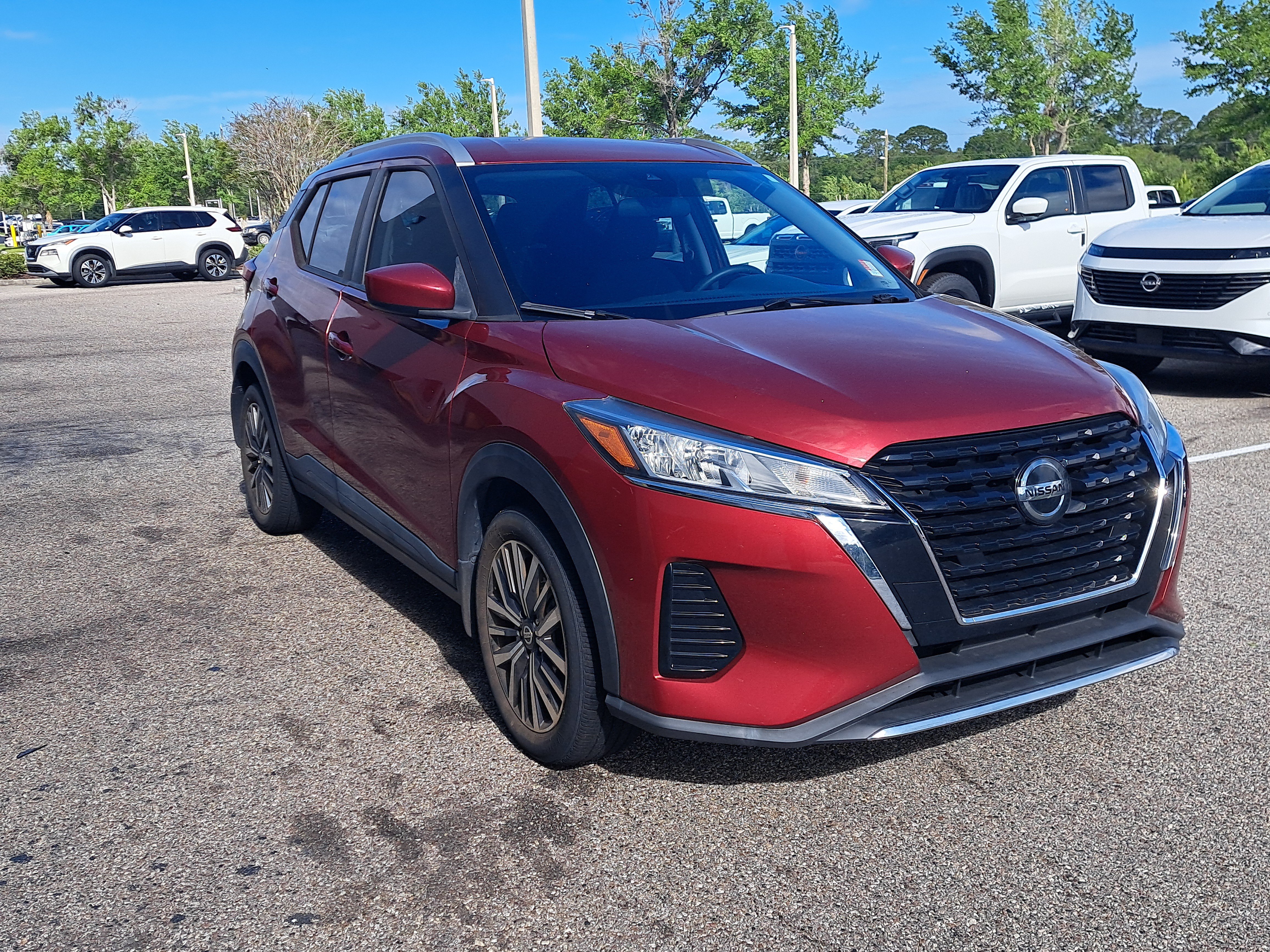 Certified 2021 Nissan Kicks SV FWD image 3