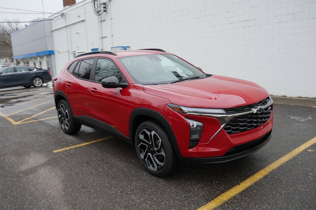 New 2026 Chevrolet Trax RS image 2