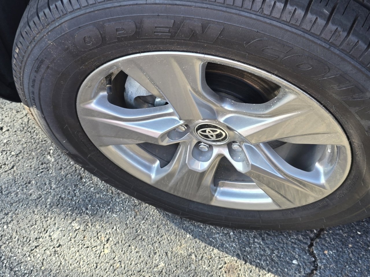 Certified 2025 Toyota RAV4 LE image 25