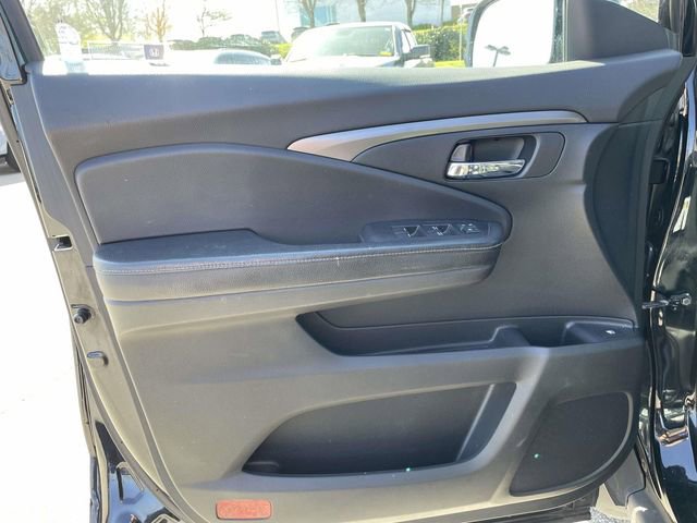 Used 2017 Honda Ridgeline Sport image 16