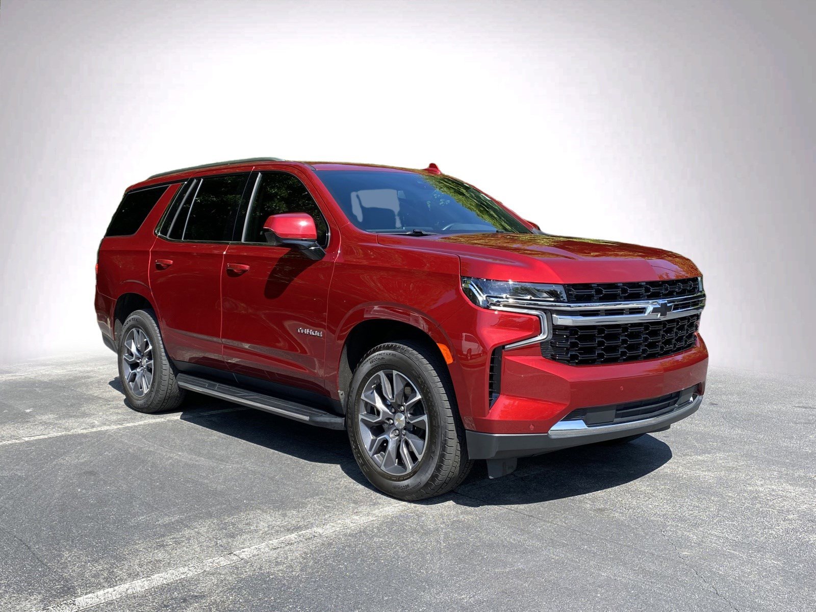 Used 2023 Chevrolet Tahoe LS RWD image 2