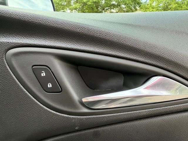 Used 2023 Buick Encore GX Preferred w/ Cold Weather Comfort Package FWD image 32