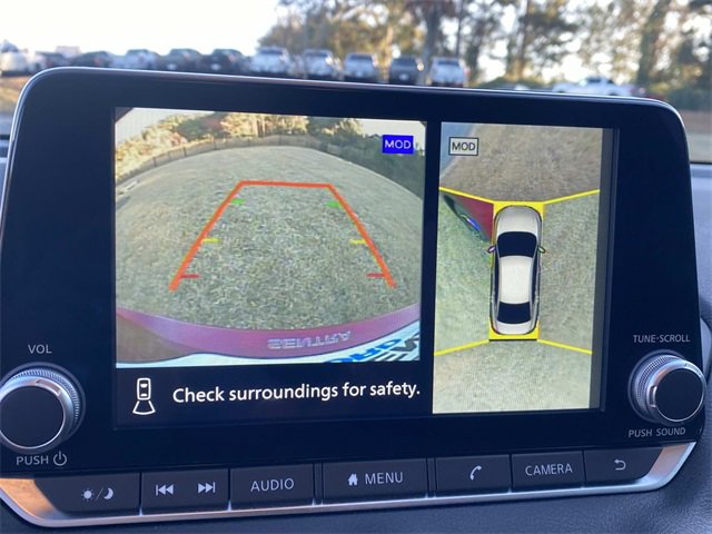 Used 2024 Nissan Sentra SR w/ SR Premium Package image 30