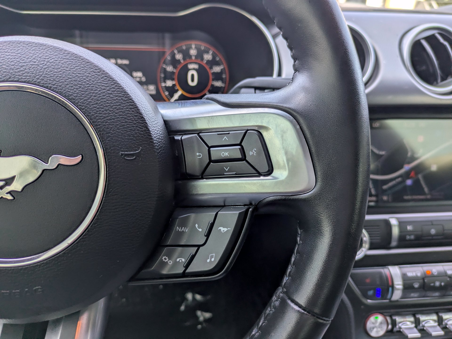 Used 2019 Ford Mustang GT Premium w/ Equipment Group 401A RWD image 29