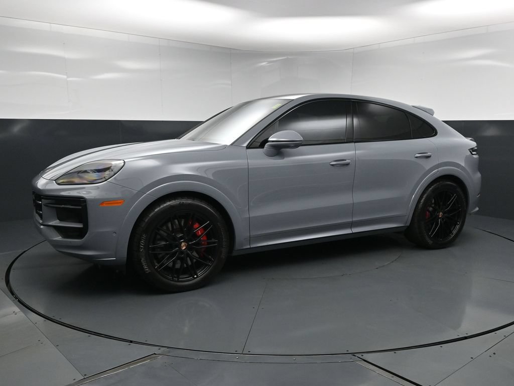 Certified 2025 Porsche Cayenne GTS AWD/4WD image 1