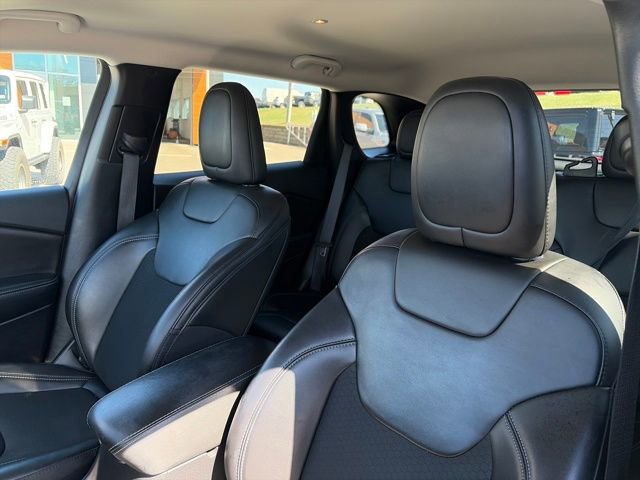 Used 2020 Jeep Cherokee Latitude Plus w/ Cold Weather Group FWD image 55