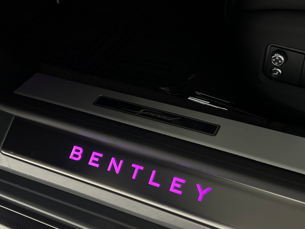 Certified 2025 Bentley Flying Spur Plug-In Hybrid image 43