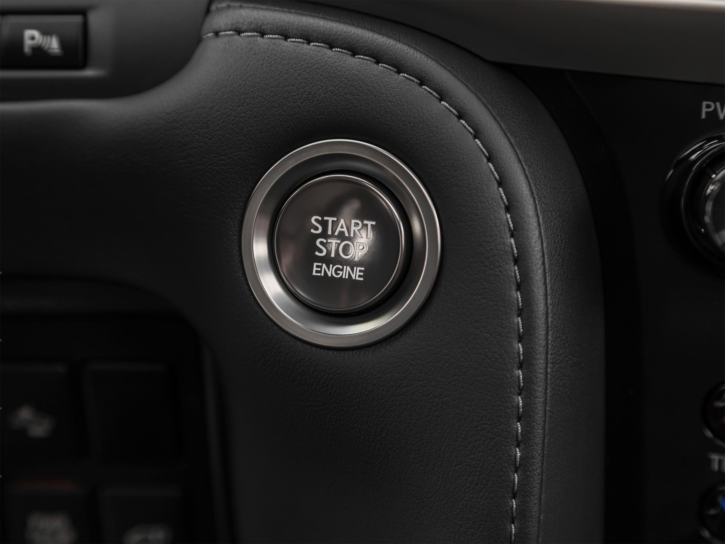 Used 2021 Lexus LX 570 4WD w/ Luxury Package image 58