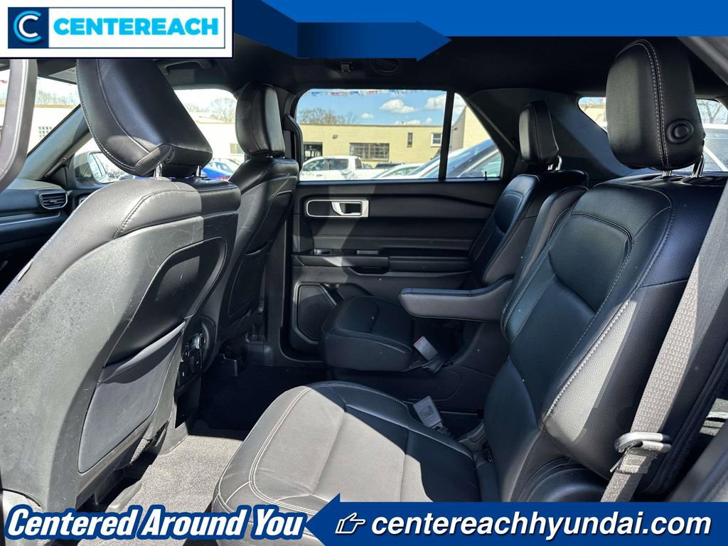 Used 2020 Ford Explorer XLT w/ Equipment Group 202A image 9