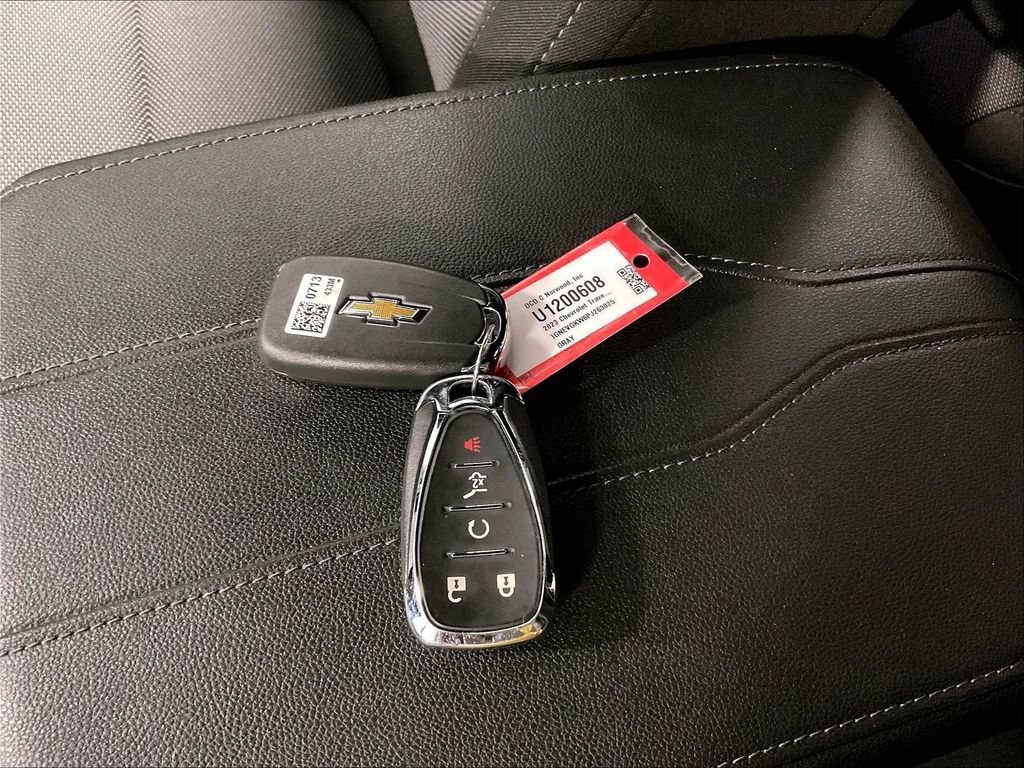 Used 2023 Chevrolet Traverse LT w/ Rear Camera Mirror Package AWD/4WD image 31