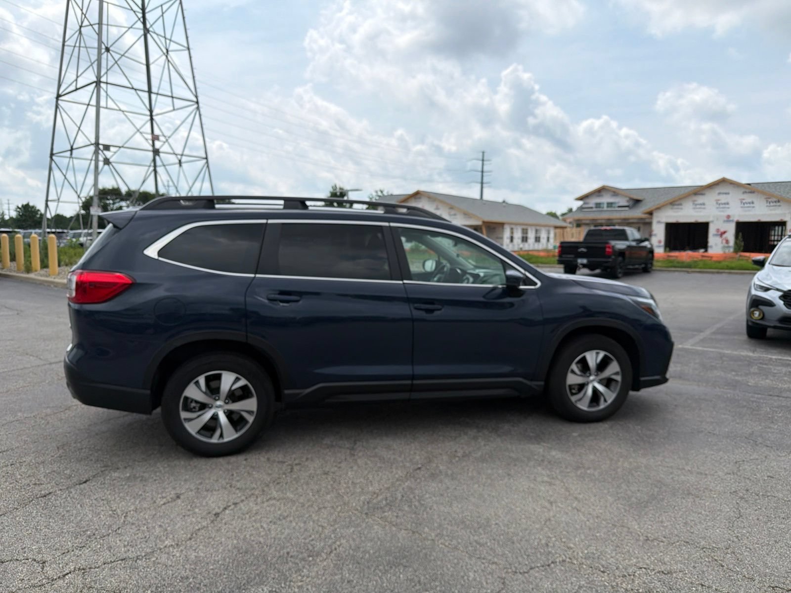 Certified 2025 Subaru Ascent Premium w/ Premium Package AWD/4WD image 20