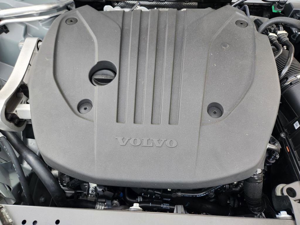 New 2026 Volvo XC60 B5 Ultra w/ Protection Package Premier image 19