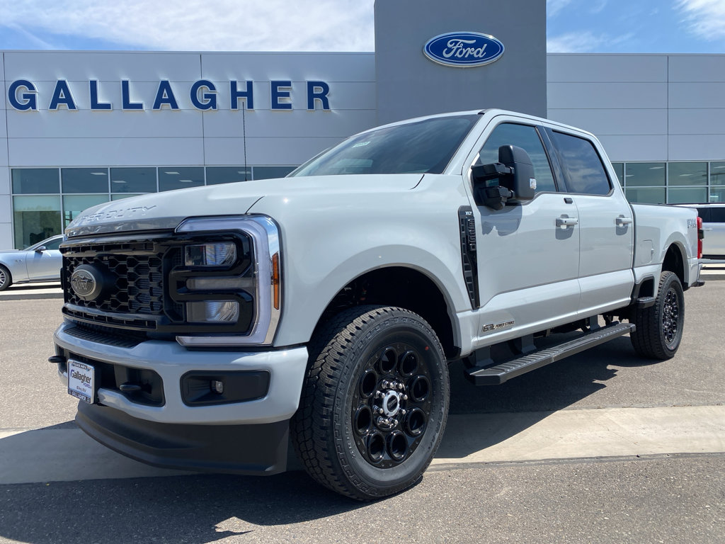 New 2025 Ford F250 XLT w/ Black Appearance Package