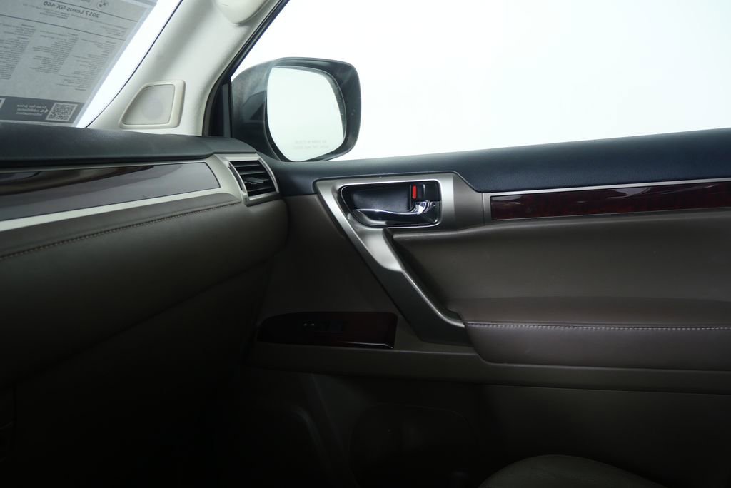 Used 2017 Lexus GX 460 Premium w/ Premium Package image 15